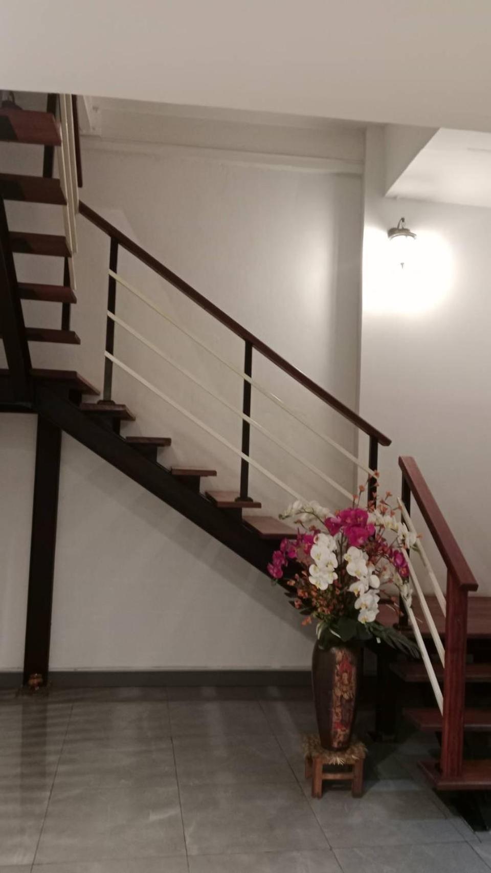 Montana Court Pattaya Apartment Ngoại thất bức ảnh